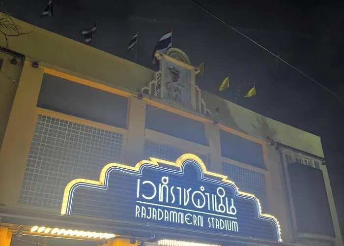 Octopus On Highrise, Skytrain, Fast Wifi And Ac * Bangkok