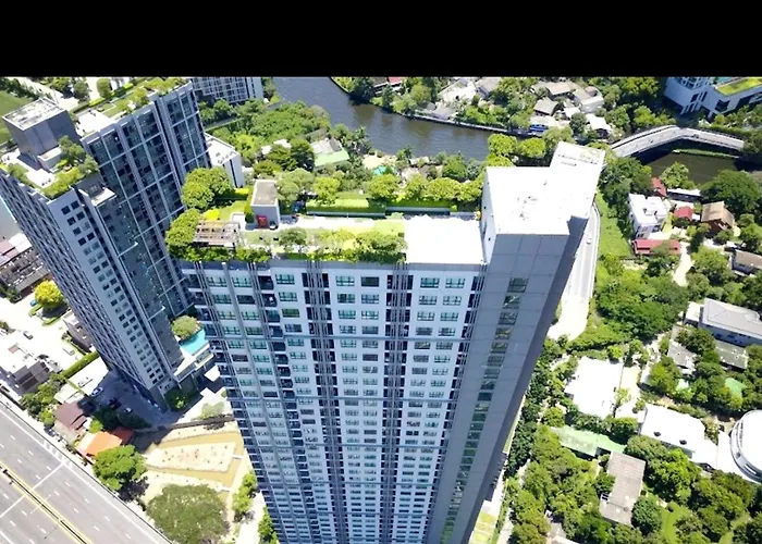 Octopus On Highrise, Skytrain, Fast Wifi And Ac